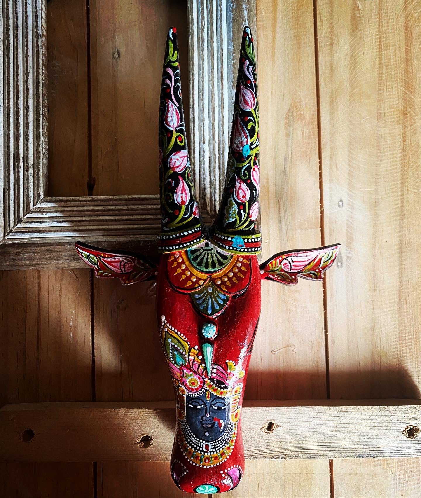 “Divine Folk Grace” Cow Head – Hand-Painted Krishna Tribal Mask Wall Art 🎨